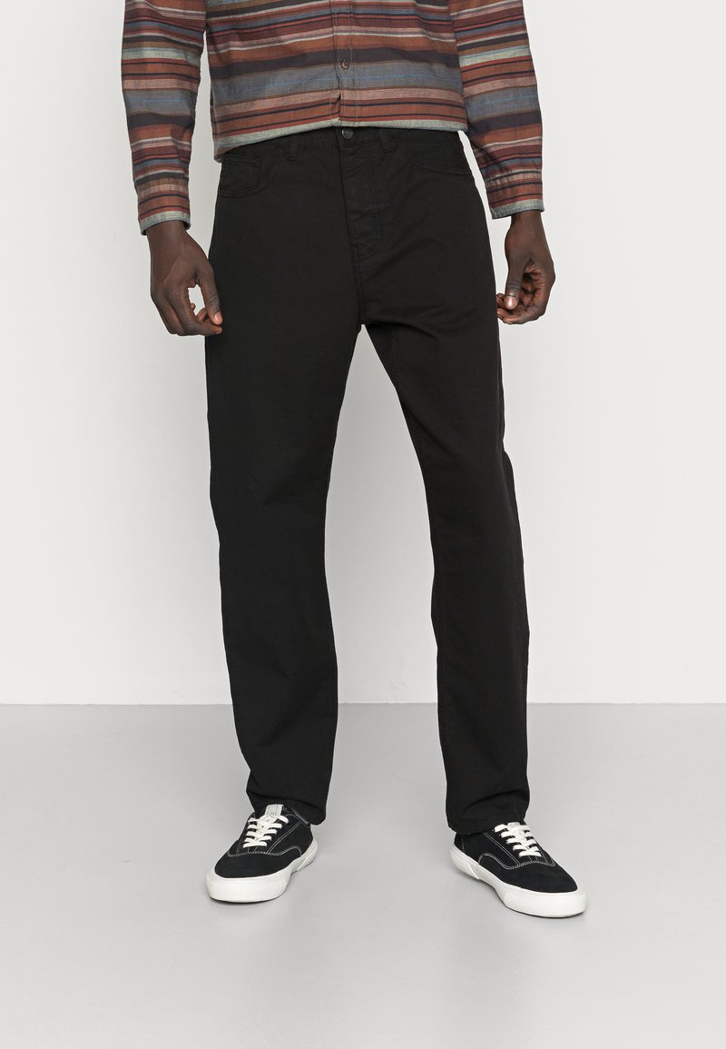 Herren Chinos | Carhartt WIP NEWEL PANT NEWCOMB Stoffhose black/schwarz - CN19186 Herren Chinos | Carhartt WIP NEWEL PANT NEWCOMB Stoffhose black/schwarz - CN19186