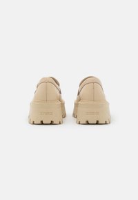 Bronx GROOVY CHUNKS - Sapatos sem atacadores - camel
