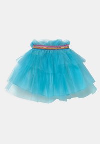 Turkusowa spódnica z tiulu z warstwowymi falbanami, posiada szeroki elastyczny pas z żywym napisem "REPLAY NOT ORDINARY GIRL" w różowym i żółtym kolorze.