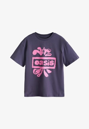 Lilla puuvillane lühikeste varrukatega t-särk, millel on suur roosa graafiline kujundus ja sõna „oasis” ristkülikukujulises raamistikus.