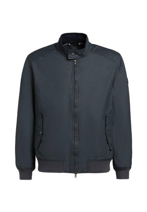 Veste bomber pour homme bleu foncé avec fermeture éclair frontale, sangle de col à bouton-pression, poches à rabat, poignets et ourlet côtelés.