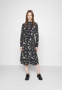 Pieces PCHILDA DRESS - Vestido de dia - black/purple