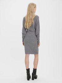 Vero Moda VMHOLLYREM V NECK DRESS - Džemperkleita - medium grey melange
