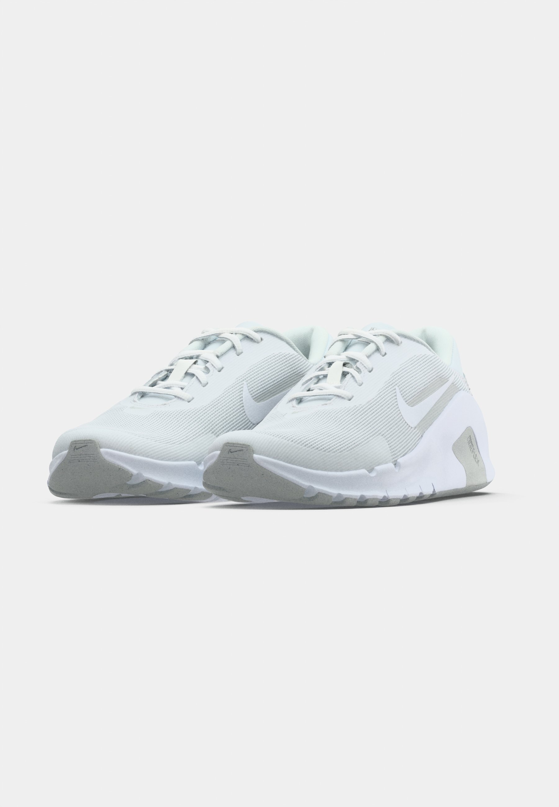 nike training flex trainers white