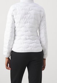EA7 Emporio Armani Vinterjacka - white