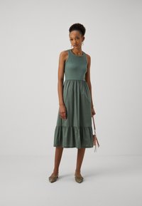 GAP MIDI DRESS - Denné šaty - laurel wreath