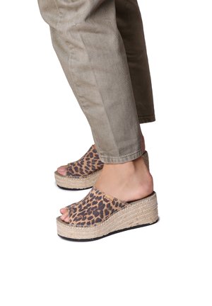 IVORI - Heeled mules - leo