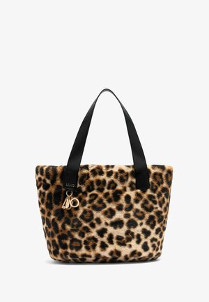 Torebka tote w wzór panterki z czarnymi skórzanymi uchwytami, pluszową teksturą i złotym akcentem w postaci breloka. Strukturalny design z otwartą górą.