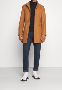 Newport Bay Sailing Club Cappotto classico - beige