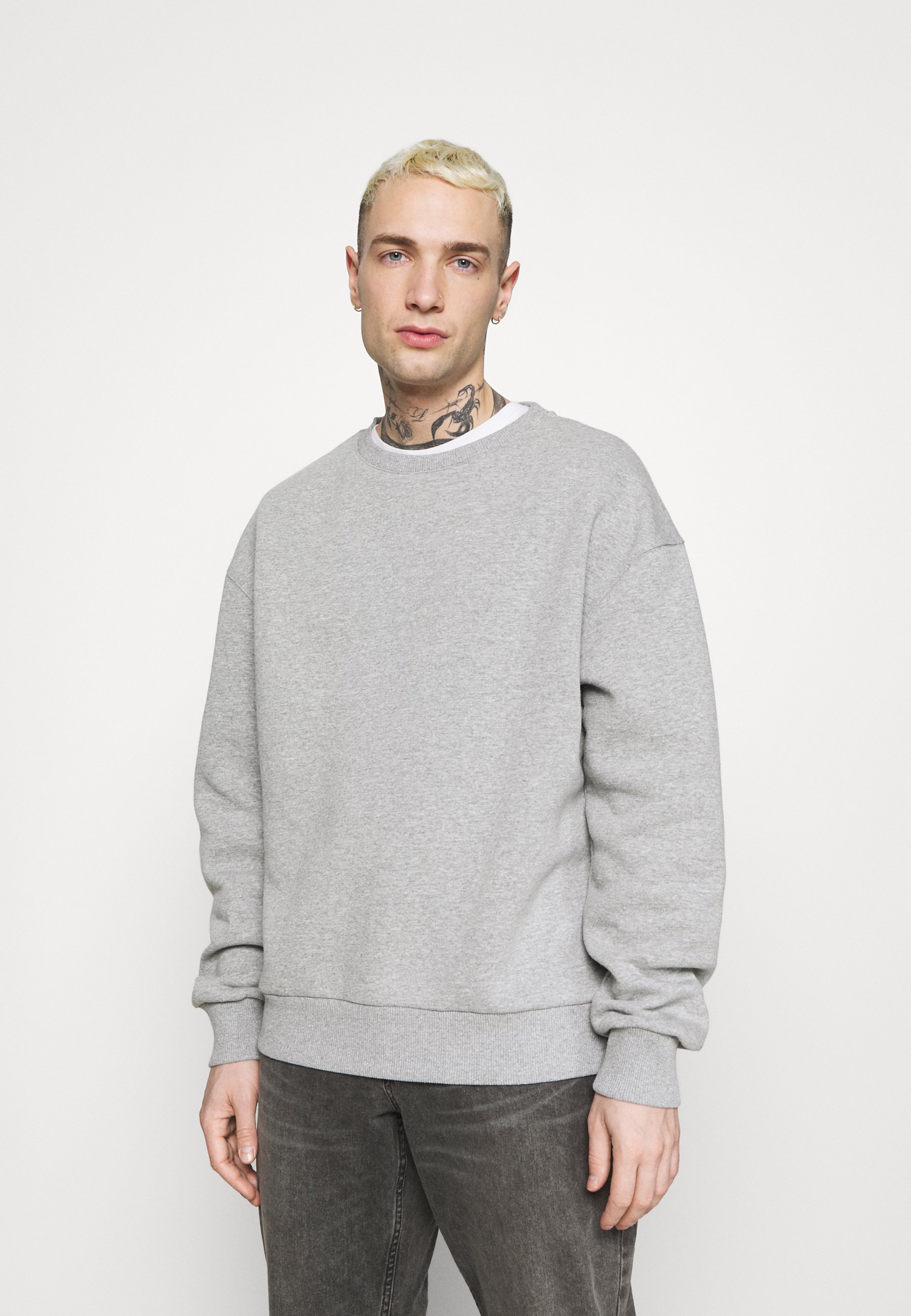 basic sweatshirt