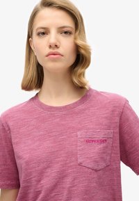 Superdry & Co ESSENTIAL LOGO OVERDYED - T-shirts basic - shocking pink