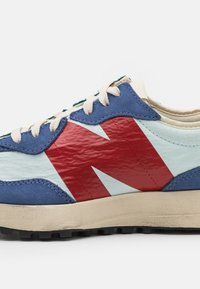 New Balance MS327 UNISEX - Sapatilhas - team forest green