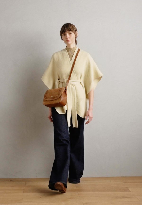 LEATHER ADERA - Cross body bag - cognac4