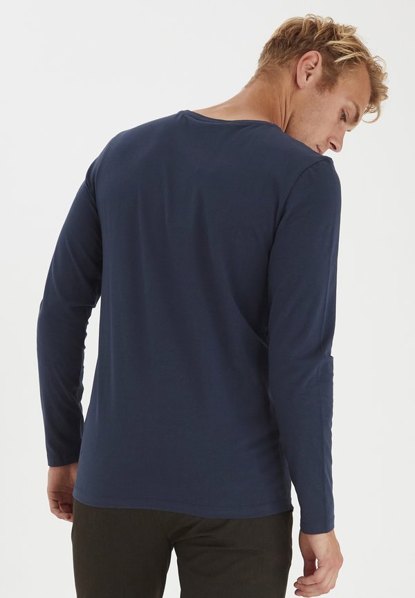CFTheo - Long sleeved top2