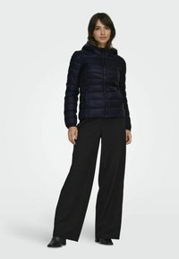 ONLY ONLTAHOE HOOD JACKET - Lagana jakna - sky captain