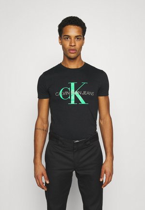 SEASONAL MONOGRAM TEE - T-shirt med print - black/andean toucan