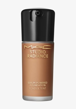 MAC STUDIO RADIANCE SERUM-POWERED FOUNDATION - Fondotinta - nc50