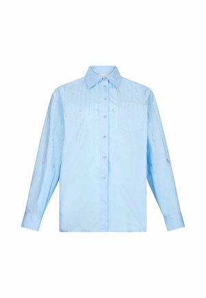 Chemise à manches longues bleu clair avec un col pointu, ornée de détails scintillants sur le devant et d'une poche poitrine unique.