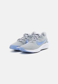 Nike Performance STAR RUNNER 4 - Chaussures de running sur route - wolf grey/royal pulse/white