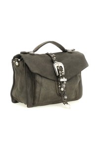 Borsa a mano in pelle grigia scura con manico superiore e una decorativa fibbia in argento e borchie sulla chiusura a pattina anteriore.