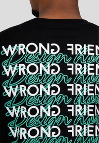 Wrong Friends HERRERO  czarny