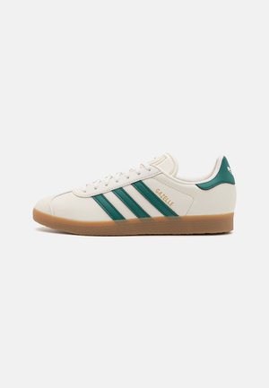 GAZELLE UNISEX - Sporta apavi - cloud white/collegiate green
