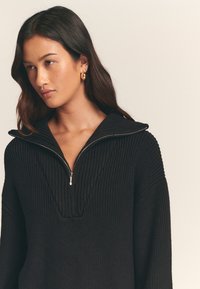 ST MRLO ALEX KNIT - Džemperis - black