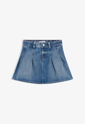 Denimblauer Minirock mit Falten, Gürtelschlaufen, frontaler Knopfleiste, Reißverschluss und kleinem Tommy Hilfiger Flaggenlogo auf der rechten Tasche.
