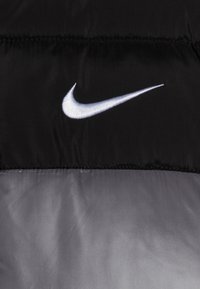 Nike Sportswear COLORBLOCK PUFFER - Winterjas - black