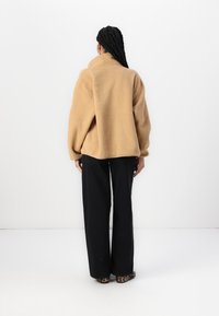 ONLY MATERNITY OLMMAMA  - Jakna iz flisa - cartouche