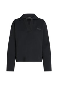 Camisa de polo negra de manga larga con cuello en V, presenta un cuello y un logo bordado en el pecho. Hecha de una tela suave.