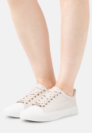 VULC - Trainers - neutral mono