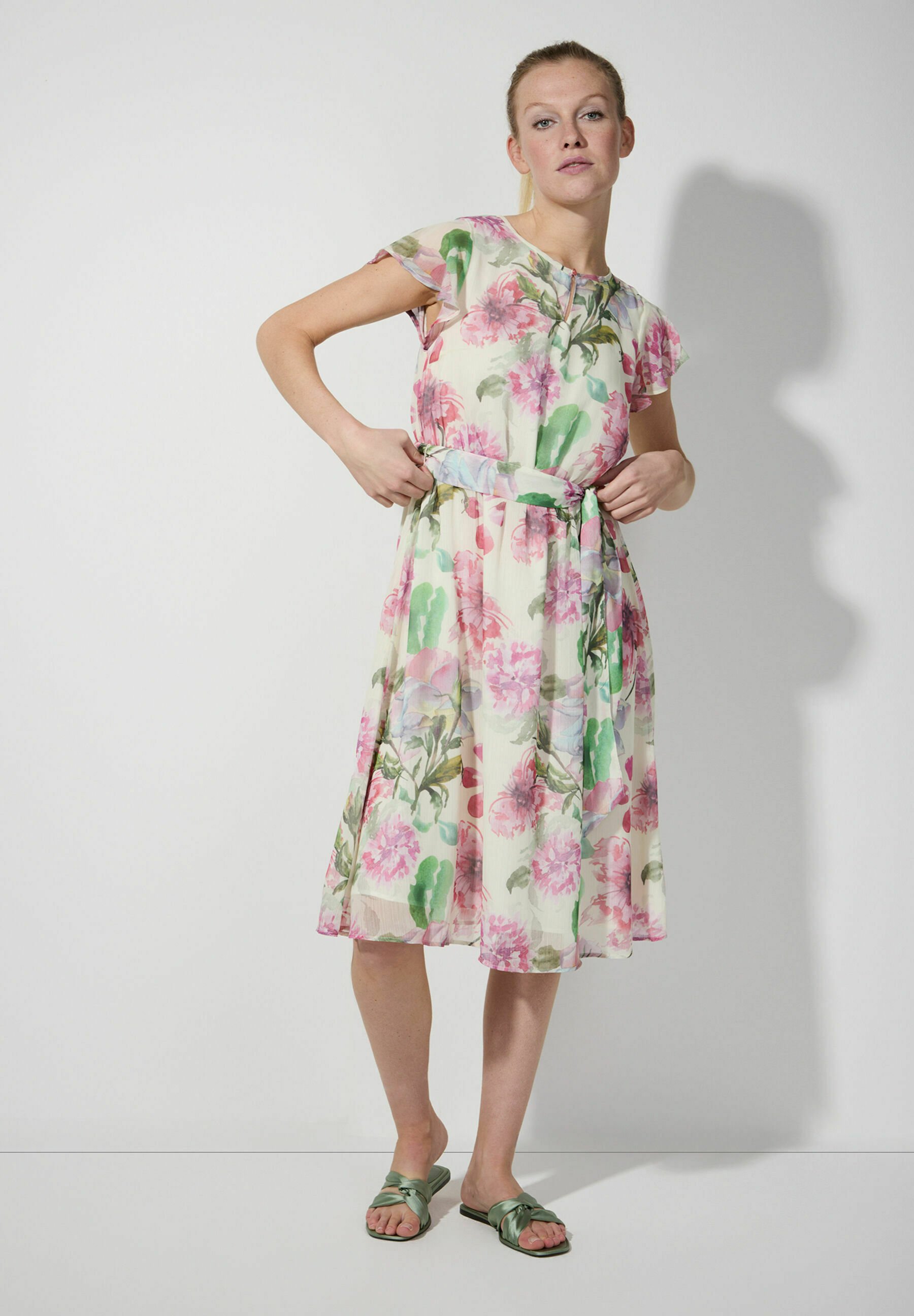 More & More PRINTED FLOWER - Day dress - mehrfarbig/light pink - Zalando