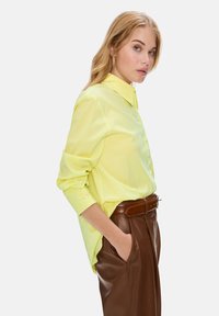 Marc Cain Button-down blouse - bright limelight