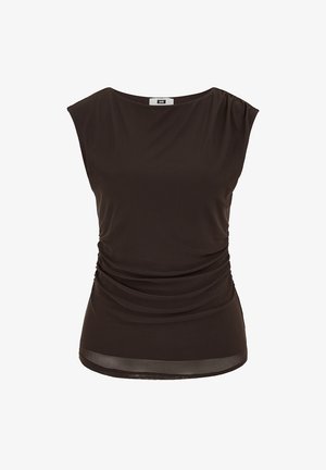 Hnědý tílko bez rukávů z hladké látky. Má na bocích nařasené detaily a jemný průsvitný lem. Kulatý výstřih.