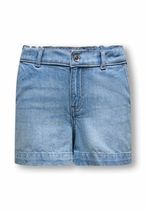 Lyseblå denimshorts med knaplukning, bæltestropper og forlommer, vist mod en hvid baggrund.