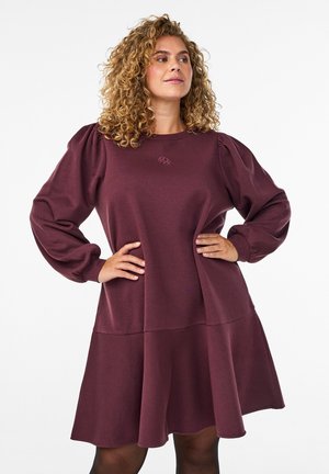 KURZES MIT RÜSCHENDETAIL - Freizeitkleid - fudge