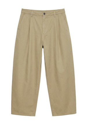 Pantalon large kaki avec plis sur le devant, passants pour ceinture, poches latérales et fermeture par bouton à la taille.