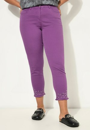 - Jeansy damskie mom fit