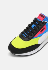 Puma FUTURE RIDER PLAY ON UNISEX - Sapatilhas - black/yellow glow/bluemazing