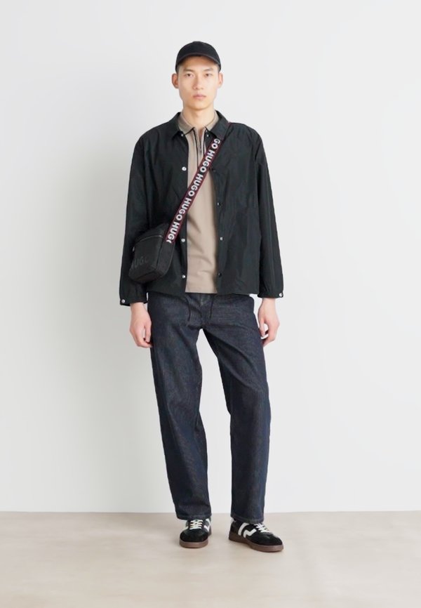 QUENTYN UNISEX - Cross body bag2