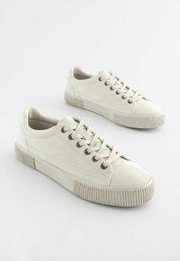 Next Sneakers - off-white