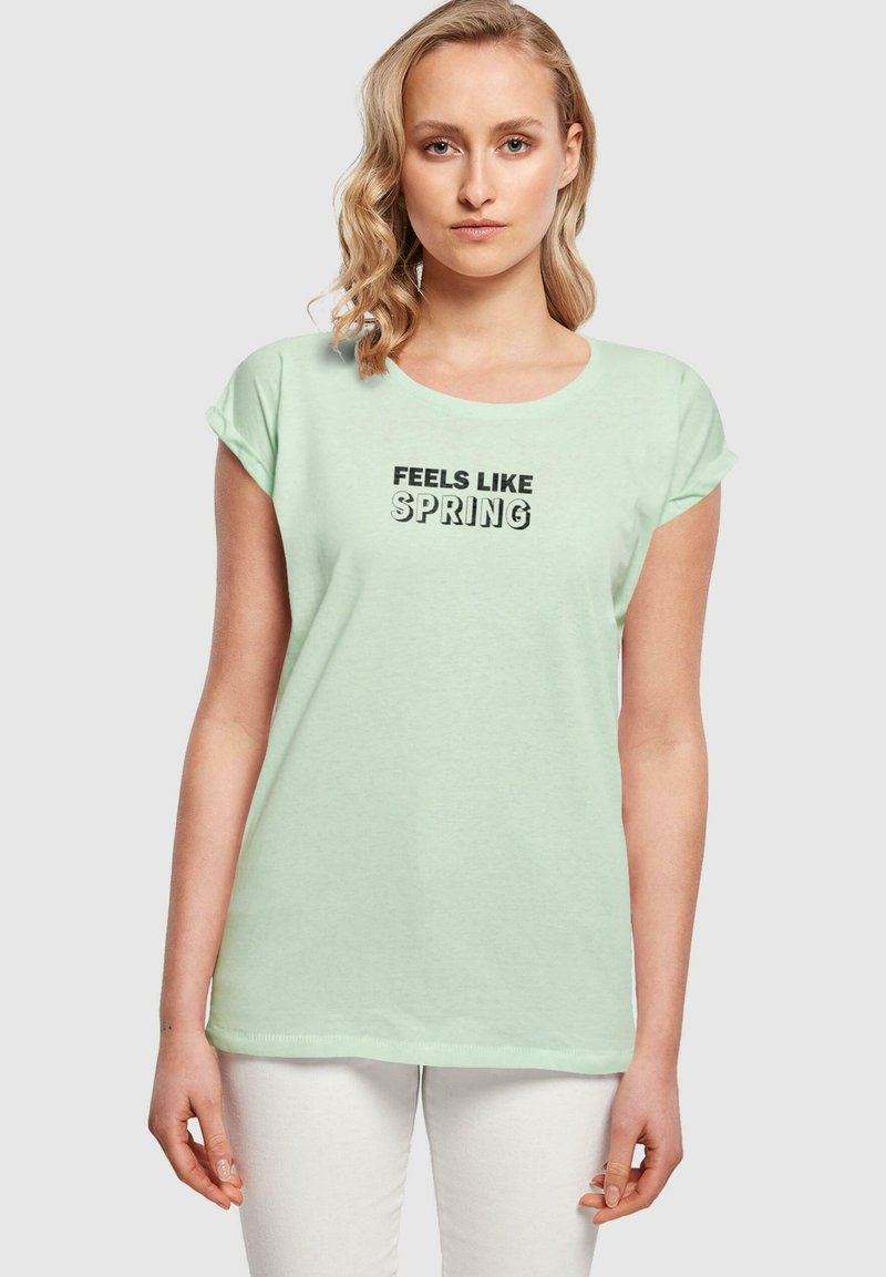 Merchcode - SPRING FEELS LIKE EXTENDED SHOULDER - T-Shirt print - neo mint, Vergrößern