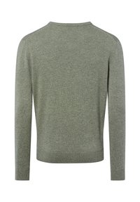Groene, lange mouwen sweater met een ronde hals, gemaakt van een zachte, gestructureerde stof; heeft een eenvoudig, onopgesmukt ontwerp zonder duidelijke patronen.