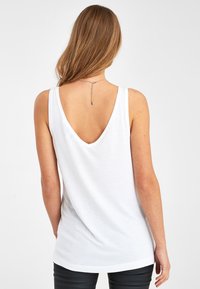 Next Linne - white
