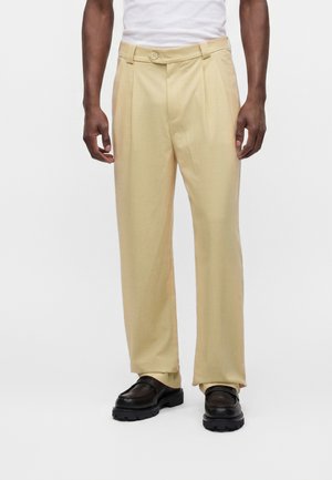 Sister Jane, HELIOS PLEAT TROUSERS UNISEX - Pantalon classique - yellow
