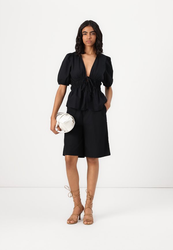 VMJARLOTTE TIE V NECK - Blouse3