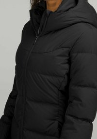 lululemon Bunda z prachového peří - black