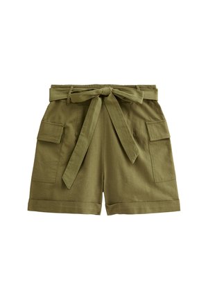 Olivengroene linnen shorts met een strikceintuur, voorzien van twee zijzakken en een omgeslagen zoom aan de onderkant.