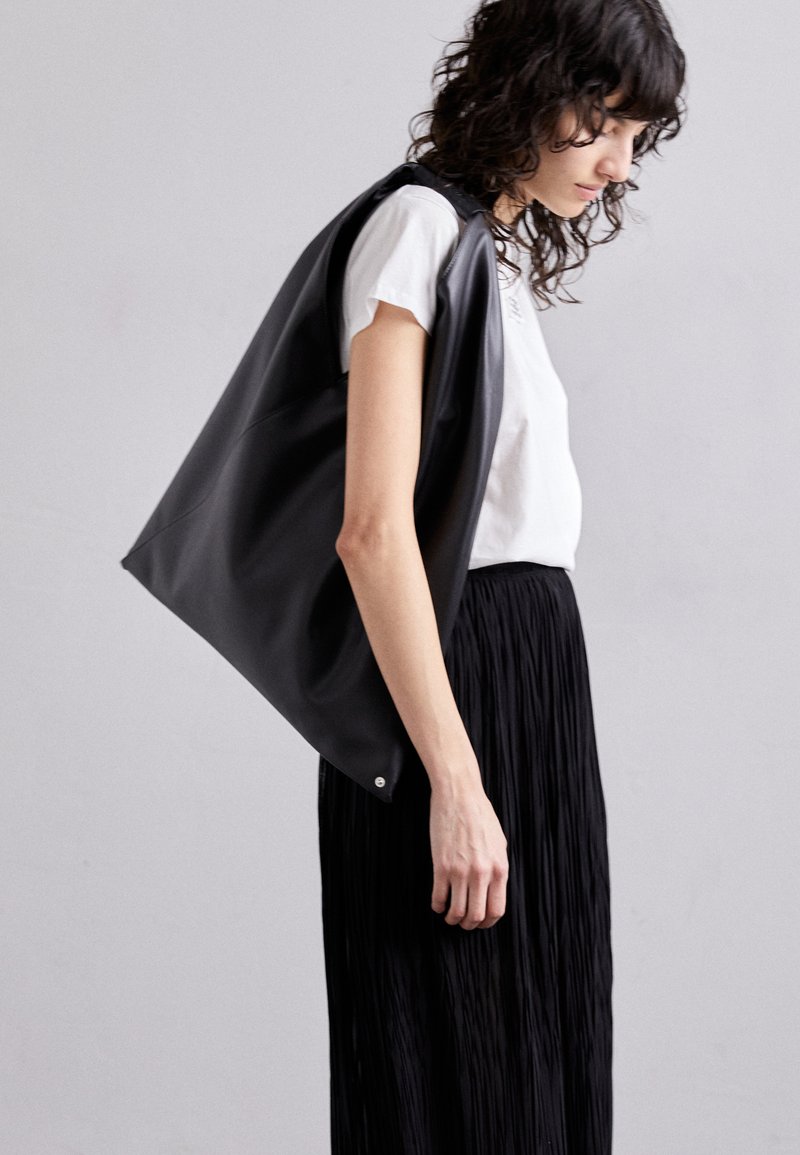 MM6 Maison Margiela - CLASSIC  - Velika torba - black, Povećaj